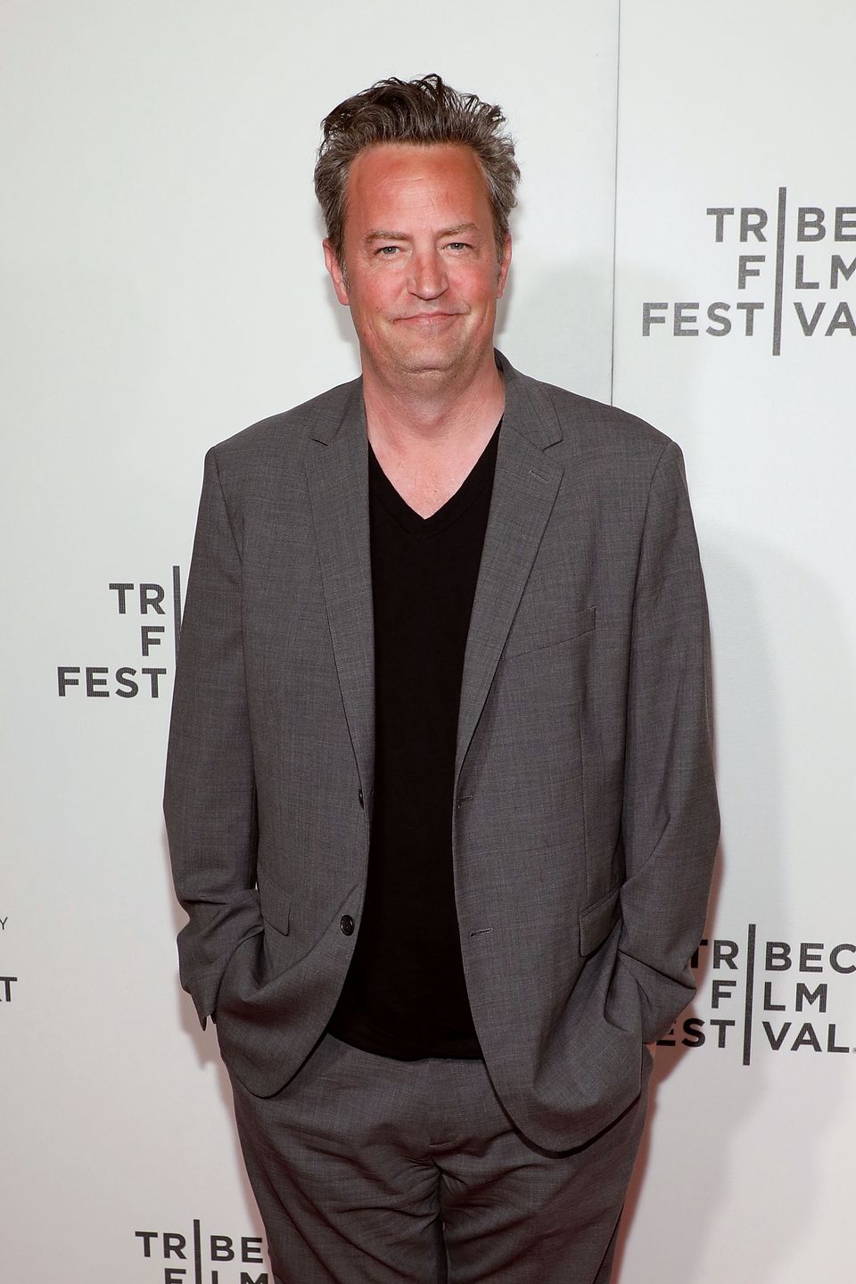 Matthew Perry był widziany dzień przed śmiercią. Odwiedził restaurację z tajemniczą brunetką (FOTO)