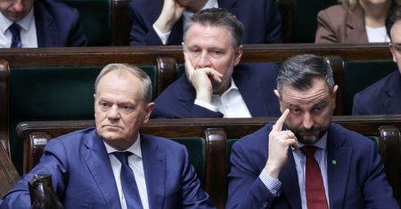 Szef MON mówi o rozpadzie koalicji. "Złamałoby jedność"