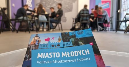 13 instytucji i głos młodzieży. Nowa edycja programu Włącznik!