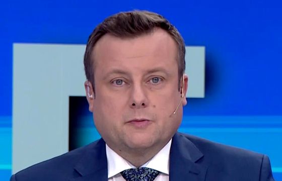 Adrian Klarenbach przeprosił za „odwal się Pan” w tweecie do ministra ws. bicia kukły Judasza w Pruchniku
