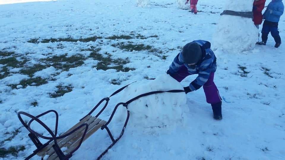 Syn Darii wychodzi na śnieg regularnie