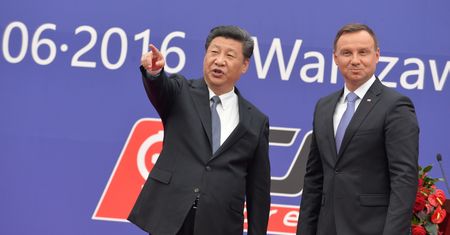 Pyffel: Chiny budują nowy globalny ład, którego jesteśmy elementem