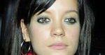 Tata strofuje Lily Allen