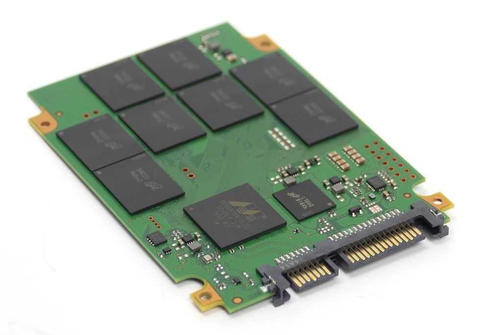 Crucial MX200&nbsp;250 i 500 GB – kości pamięci
