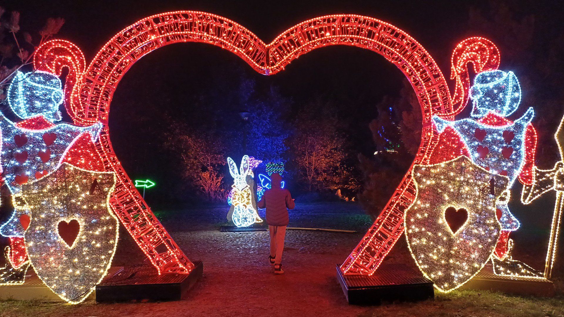 Premierowy spacer w Lumina Parku w Pruszczu Gdańskim