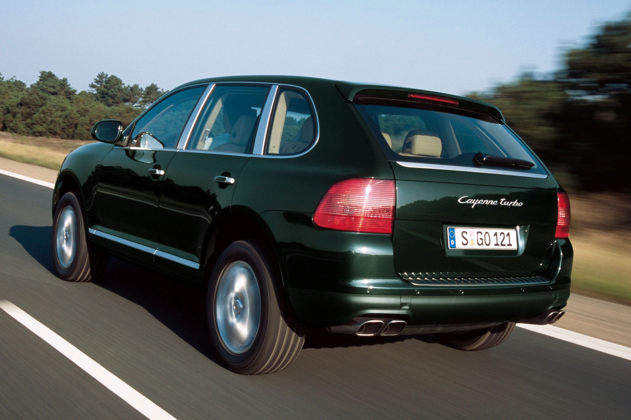 Porsche Cayenne Turbo jest szybki, ale szybko drenuje konto właściciela.