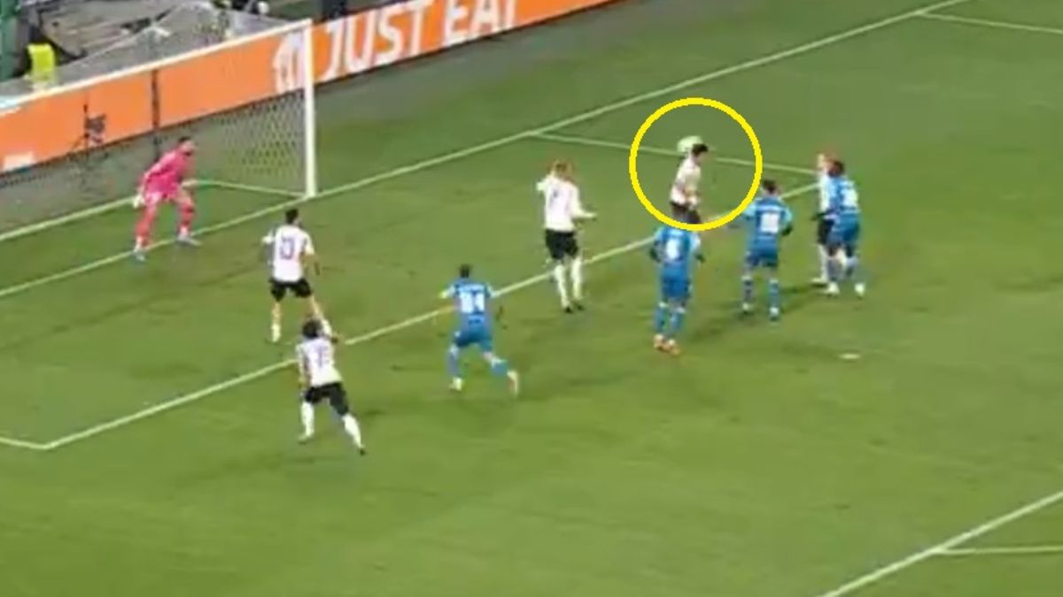 Twitter / Polsat Sport / Na zdjęciu: sytuacja bramkowa Legii Warszawa