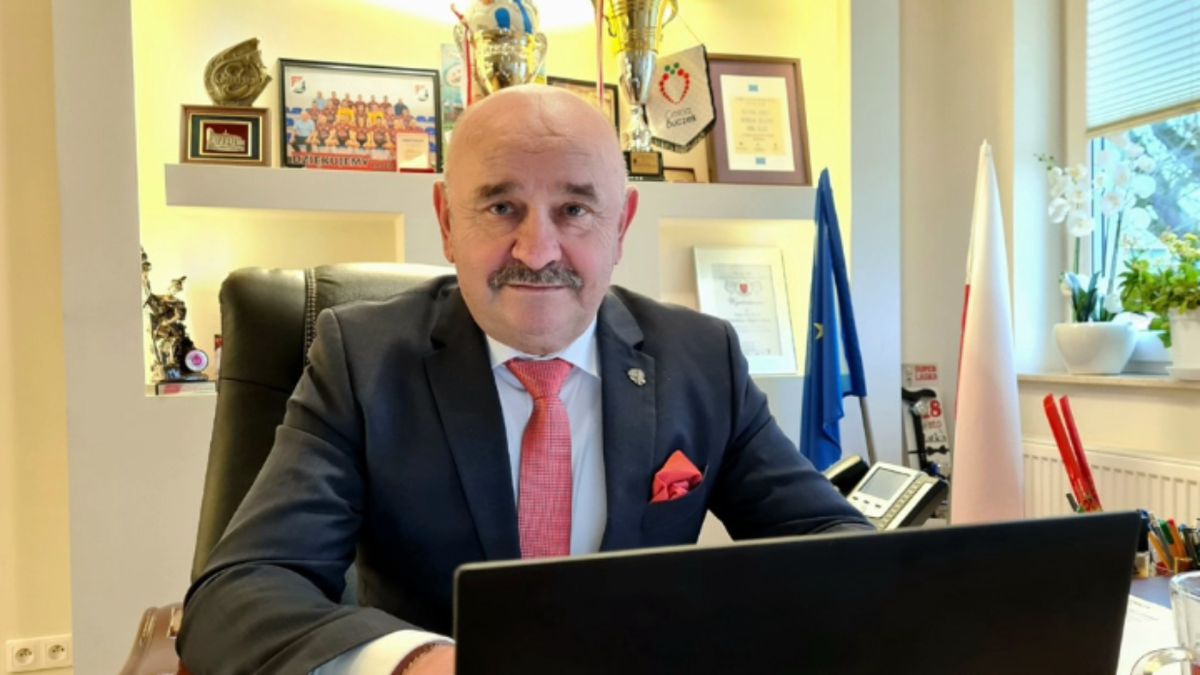 Wójt Bronisław Węglewski zatrudnił bez konkursu swoją synową