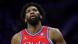 Gwiazdor NBA wypada z gry. I to w takim momencie