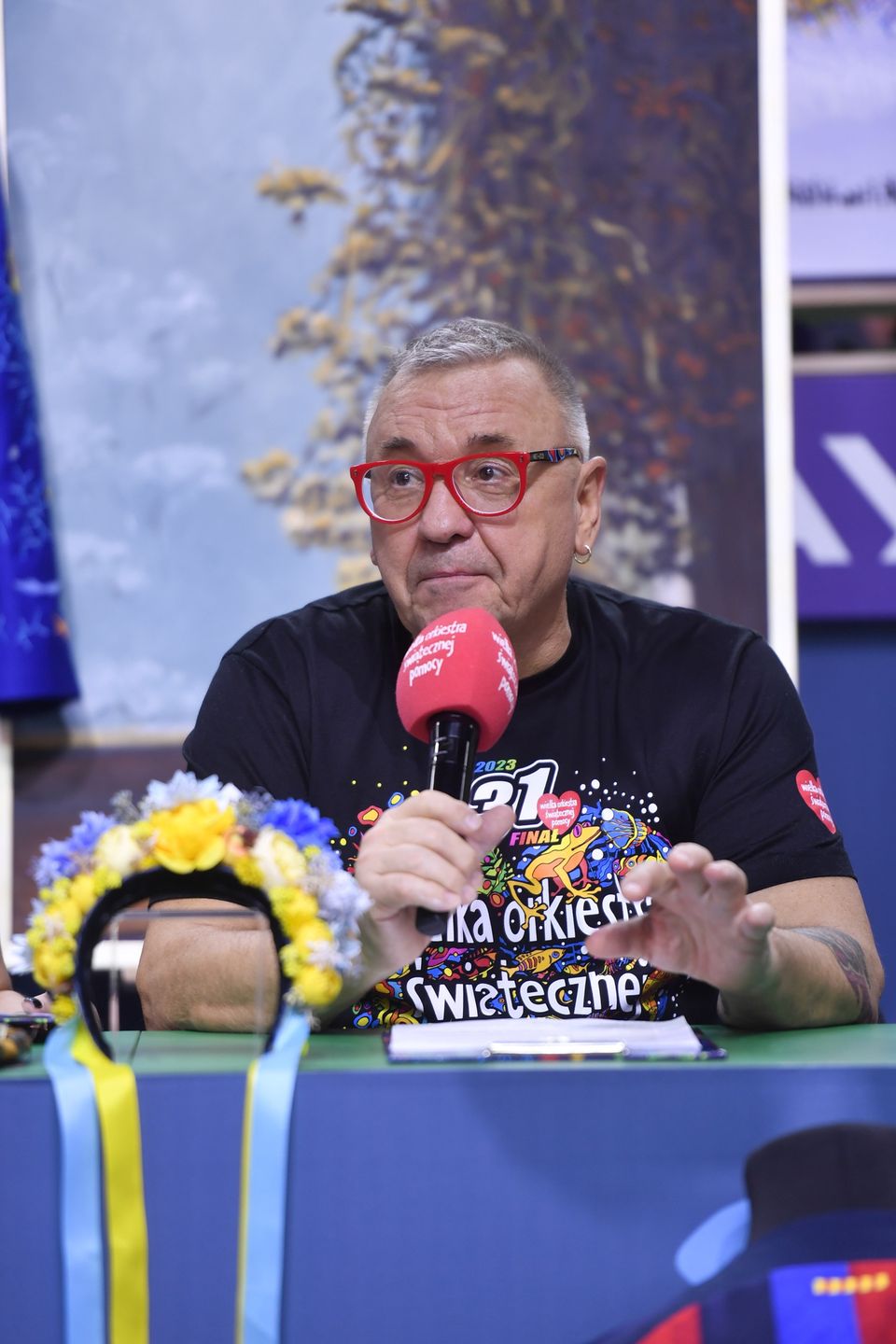 "Wiadomości" TVP mówiły o finale WOŚP przez 13 sekund. Nie zawsze tak było...