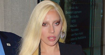 Lady Gaga zapomniała bielizny? Bardzo starała się uniknąć wpadki