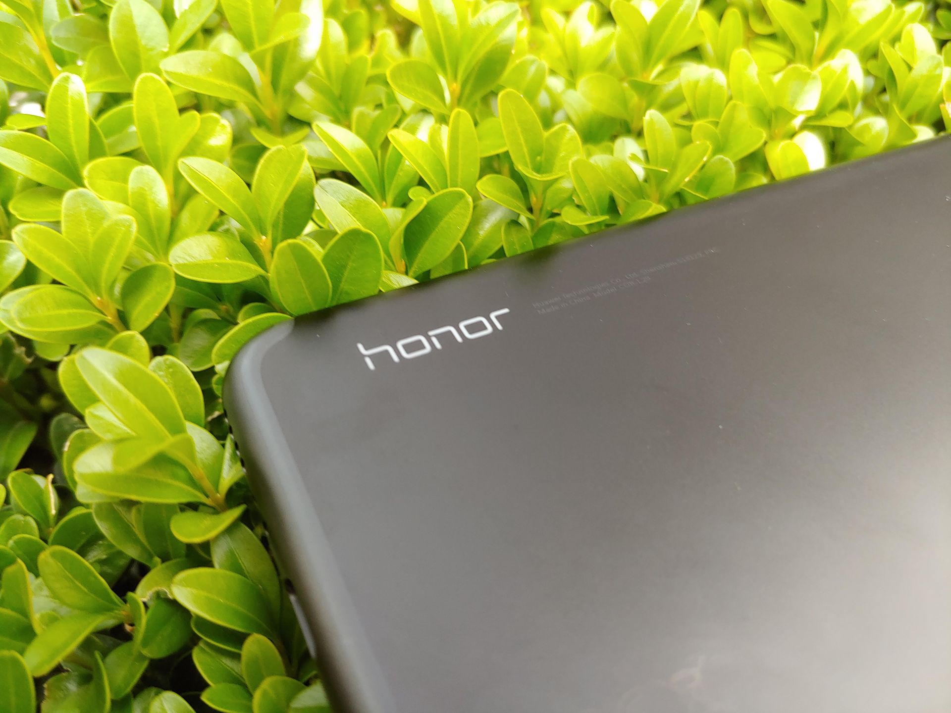 Najtańszy smartfon z flagową specyfikacją. Honor Play wchodzi do Polski 7