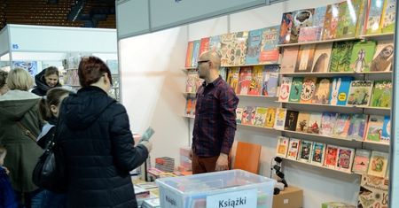 Do 2021 roku na lokacie nie zarobimy. Tak uważają analitycy. Już lepiej inwestować w komiksy