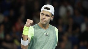 Nastolatek wciąż zachwyca w Dosze. Pokonał weterana i zagra w finale