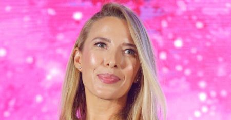 Ewa Chodakowska radzi, jak GRILLOWAĆ: "Zamień karkówkę, kiełbasę czy kaszankę na pierś z kurczaka lub rybę". Nie wszystkim spodobał się jej "poradnik"