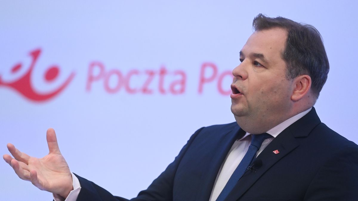 Prezes Poczty Polskiej Sebastian Mikosz