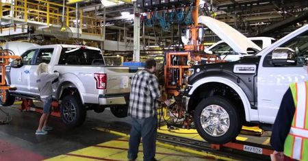 Ford porozumiał się ze związkami zawodowymi. Będzie rekordowy wzrost płac