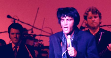"Zadzwonił menedżer Elvisa". Presley chciał śpiewać hit Czerwonych Gitar