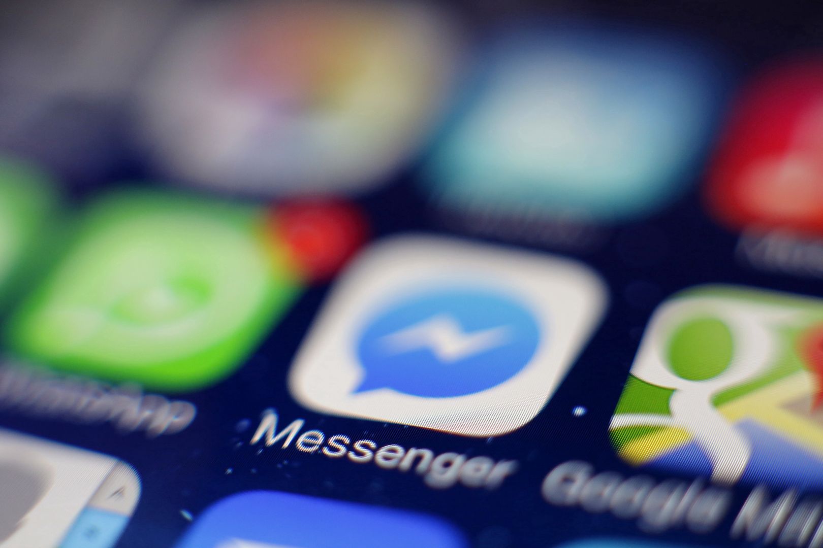 Poważna luka w Facebook Messenger. Znajomi mogli cię podsłuchiwać lub nagrać