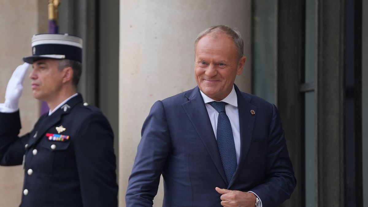Donald Tusk, Poland's prime minister, at the Elysee Palace in Paris, France, on Thursday, Sept. 4, 2025. The meeting of the so-called 'coalition of the willing' will assess its next steps to assist Kyiv as Russia still refuses to commit to a ceasefire, the French presidency said in a statement. Photographer: Nathan Laine/Bloomberg via Getty Images