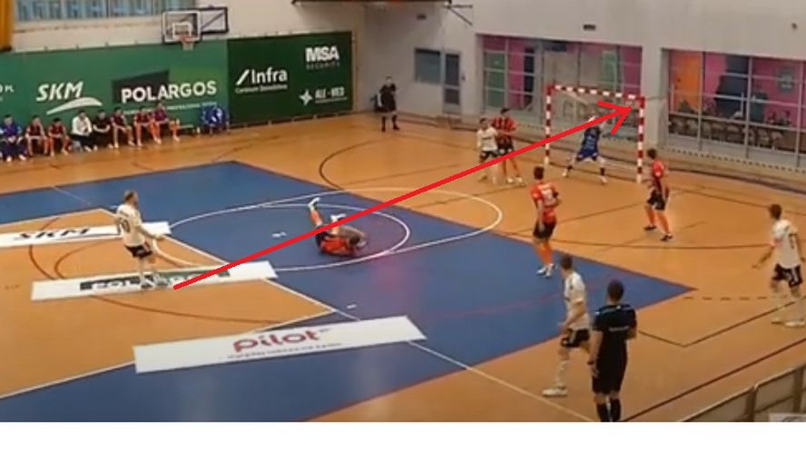 Zdjęcie okładkowe artykułu: YouTube / Tv Futsal Ekstraklasa / Mykyta Storozhuk strzela gola dla Legii Warszawa