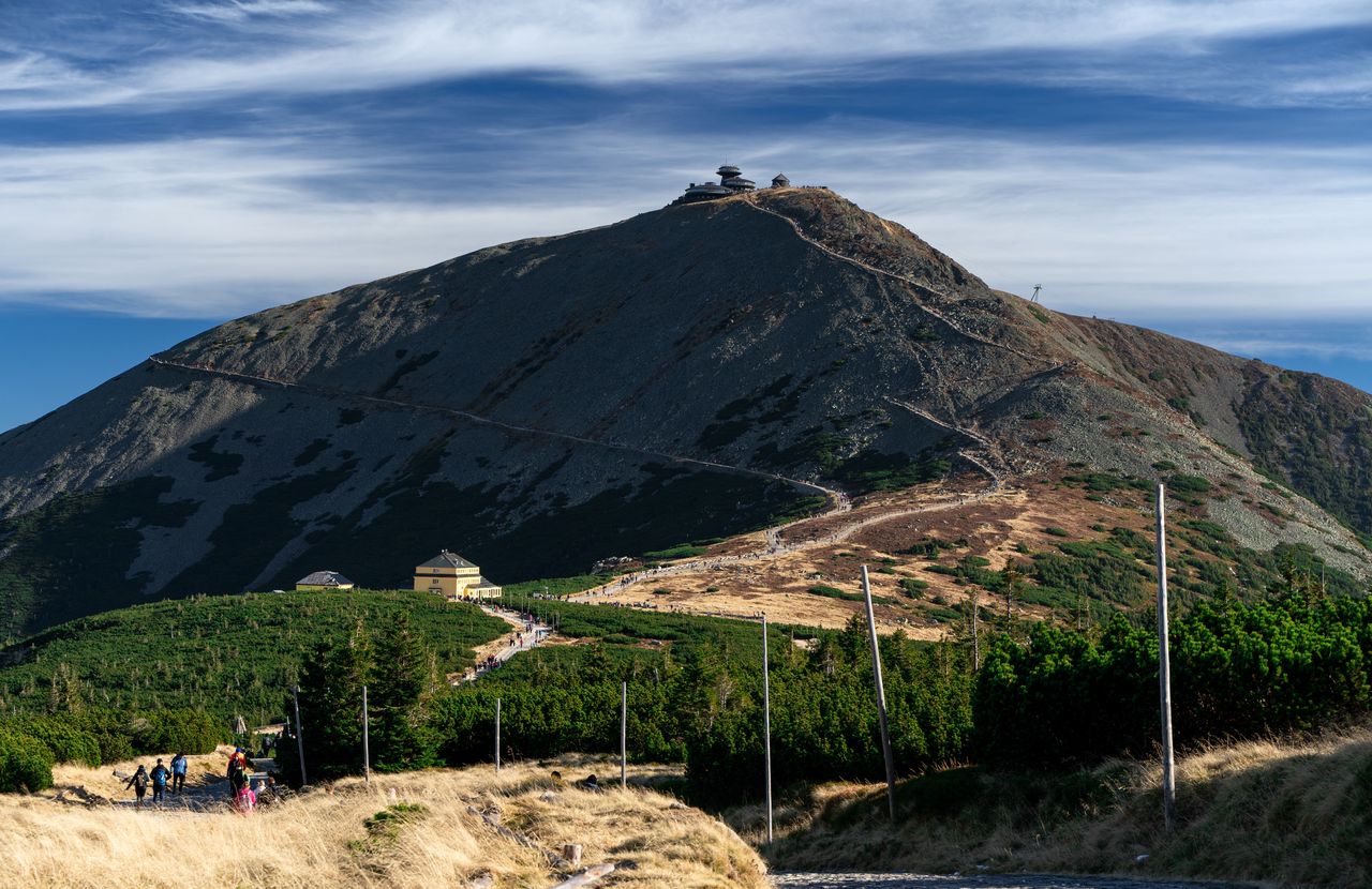 Na Kopę i na Śnieżkę tylko na piechotę. Wyciąg jest nieczynny