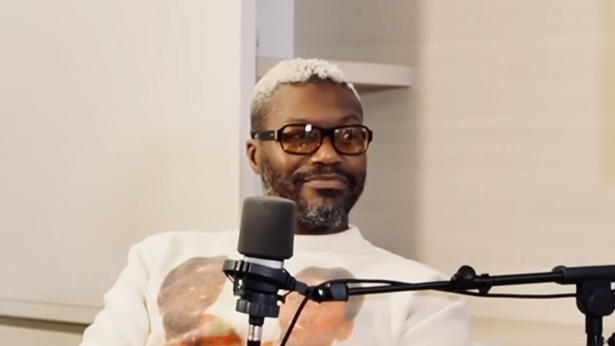 Djibril Cisse w rozmowie z dziennikarzem