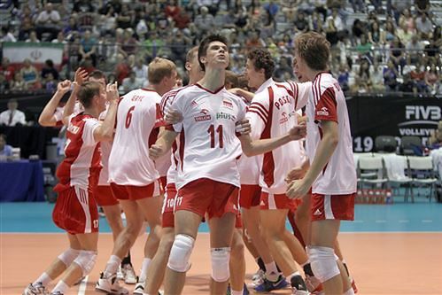 Tak młodzi siatkarze cieszyli się z wygranej walki o brązowe medale / fot: FIVB