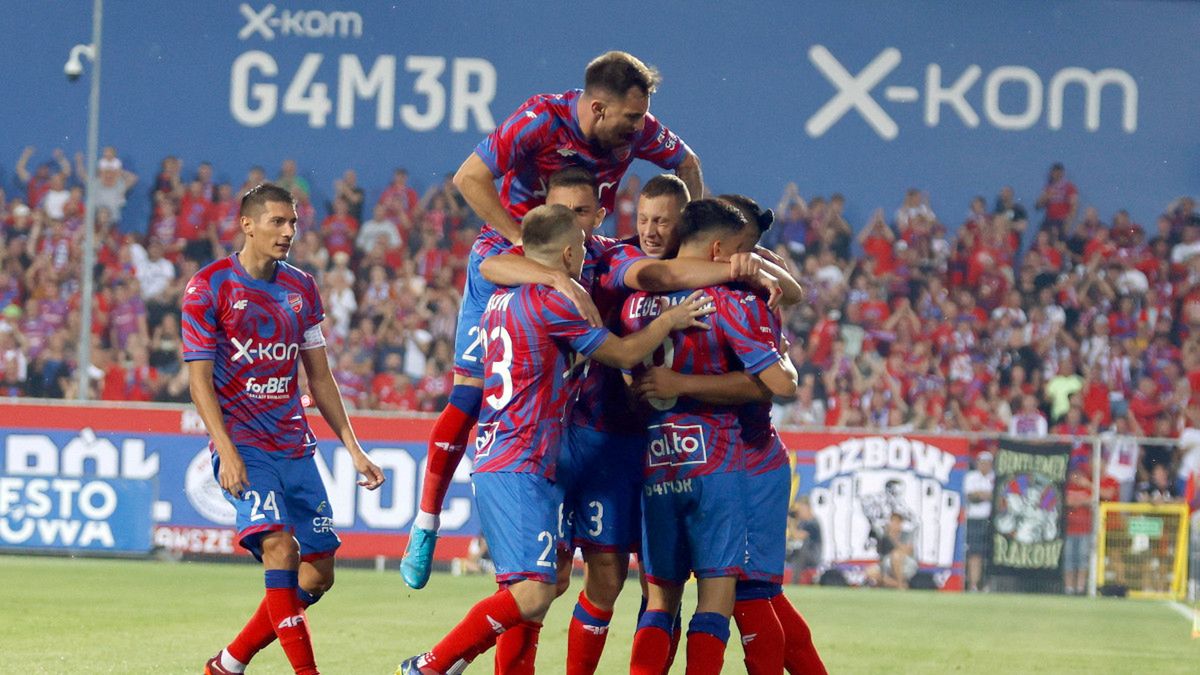 PAP / Waldemar Deska / Na zdjęciu: piłkarze Rakowa Częstochowa