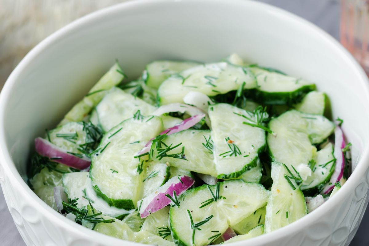 Refresh your summer with zesty Turkish cucumber salad