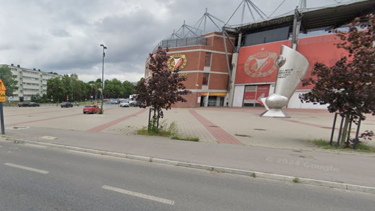 Niemiła niespodzianka czekała na fanów Widzewa. Postój na parkingu uderza po kieszeni. 