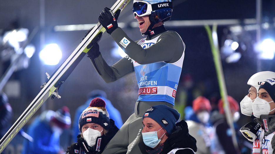 Kamil Stoch wygrał Turniej Czterech Skoczni. Gratulacje płyną z całego kraju