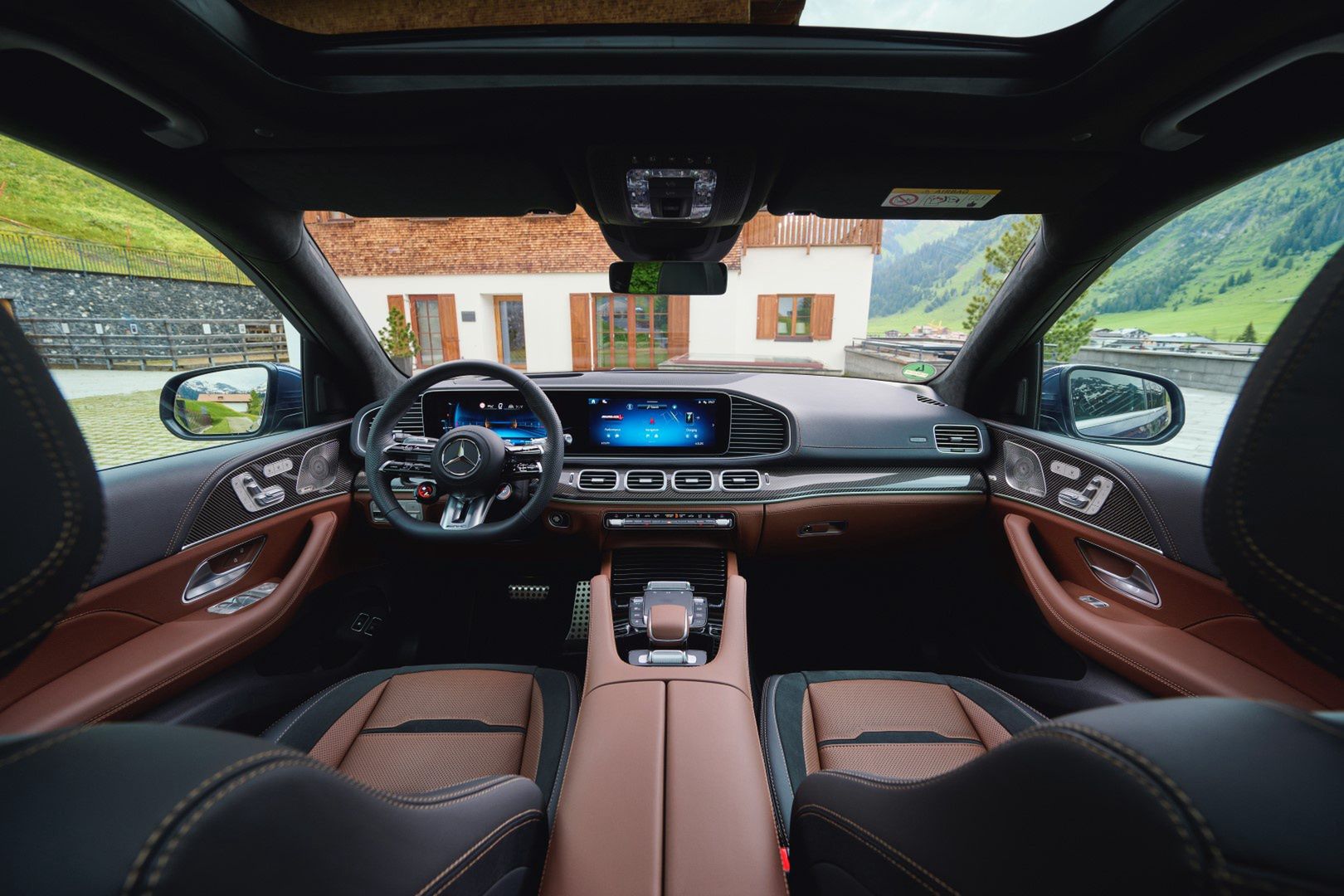 Test Drive Mercedes-AMG E 53 HYBRID & Mercedes-AMG GLE 53 HYBRID
Mercedes-Benz AG, Communications & Marketing, photo by Deniz Calagan on behalf of Mercedes-Benz AG
Mercedes-AMG; Performance and efficiency in a new combination: the Mercedes-AMG E 53 HYBRID 4MATIC+; MediaSite; Saloon; Press Releases sorted by years; 06 - 2024; PKW Mercedes AMG - AKTUELL; Mercedes-AMG Limousine - T-Modell - Coupé (2 Türen) - Cabriolet; Press Archives; Pre-Media; Hybrid; Pressemitteilungen;  Mercedes-Maybach ; W213 - Mercedes-AMG E 53 HYBRID 4MATIC+ - 2023; W213 - Mercedes-AMG E 53 HYBRID 4MATIC+ Limousine - 2023; E-Class; 2024;  Mercedes-AMG ;  smart ; Mercedes-Benz Pkw