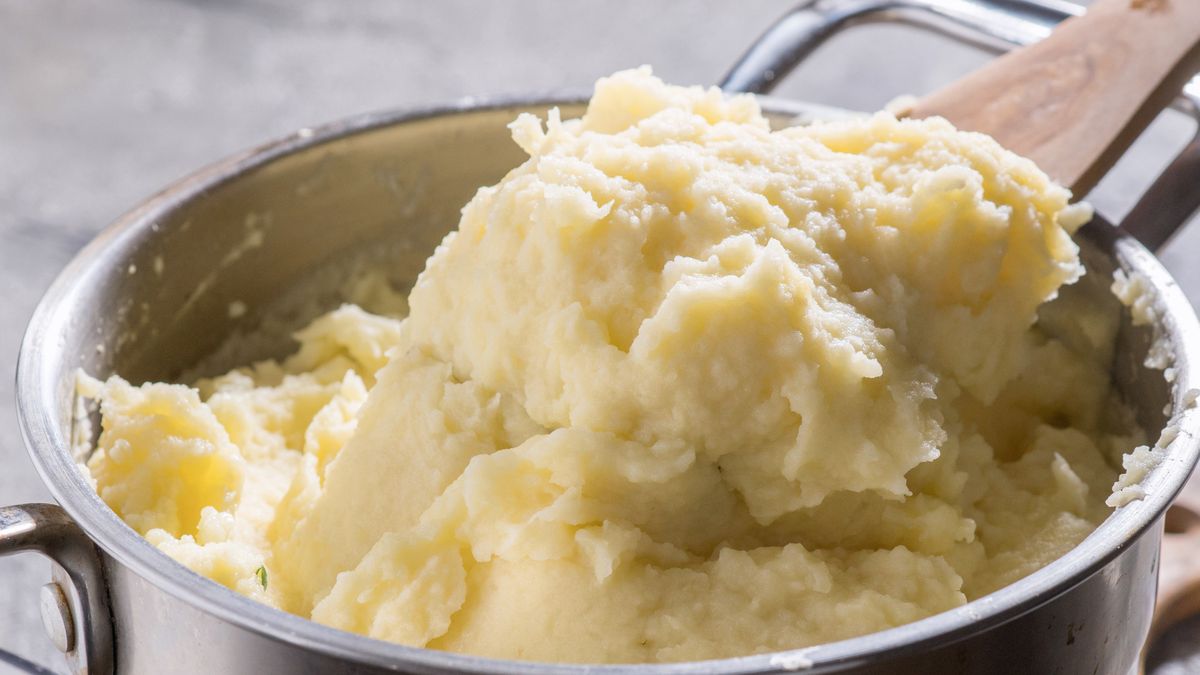 Wyrzucisz tłuczek i praskę, gdy poznasz ten przepis na puree