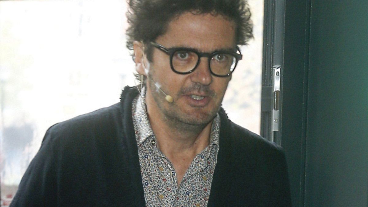 Kuba Wojewódzki sprzedaje kanapy - wszystko dla WOŚP