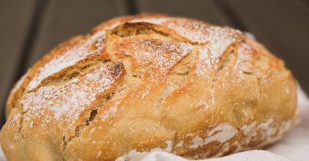Gdy mam drożdże, robię ten chleb. Ma mięciutki środek i chrupiącą skórkę