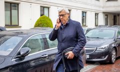 Służby inwigilowały telefon Giertycha? Śledztwo przedłużone
