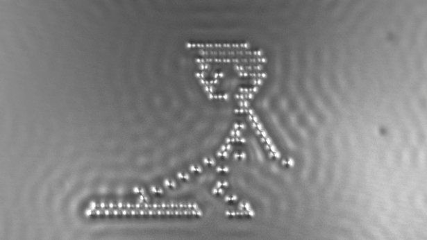 Pisanie i malowanie... atomem? To możliwe! 1