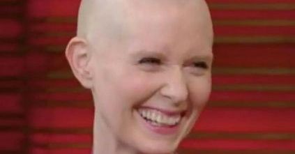Cynthia Nixon jest łysa! Skąd ta nagła metamorfoza?