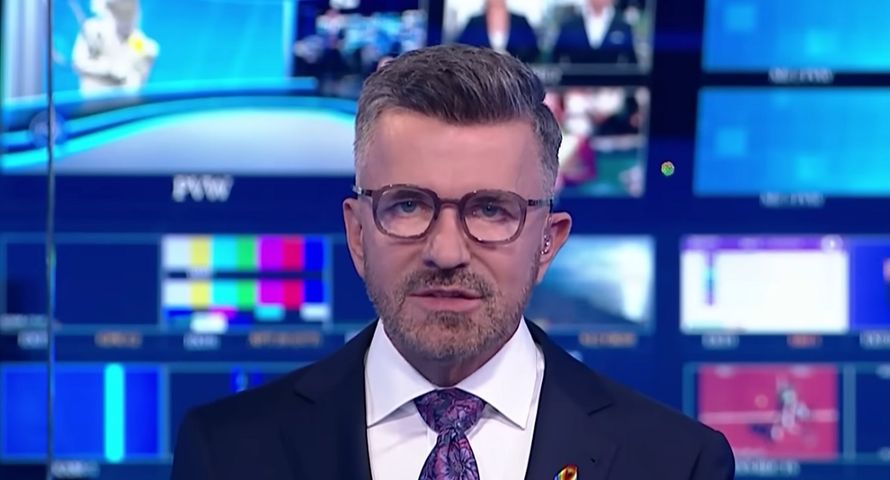 Zbigniew Łuczyński o tęczowej przypince w "19.30". "Mój głos przeciwko nienawiści"