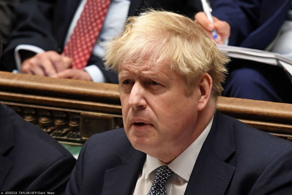 Boris Johnson przeprosił królową Elżbietę za imprezy na Downing Street 