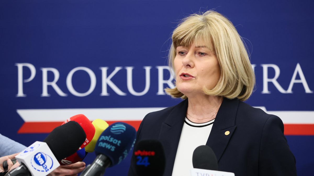 Anna Adamiak
Leszek Szyma�ski
decyzja s�du w Dubaju, deportacja, konferencja, konferencji, krajowa, krajowej, portret, prasowa prasowej, prokurator, prokuratury, rzeczniczka, wypadek samochodowy