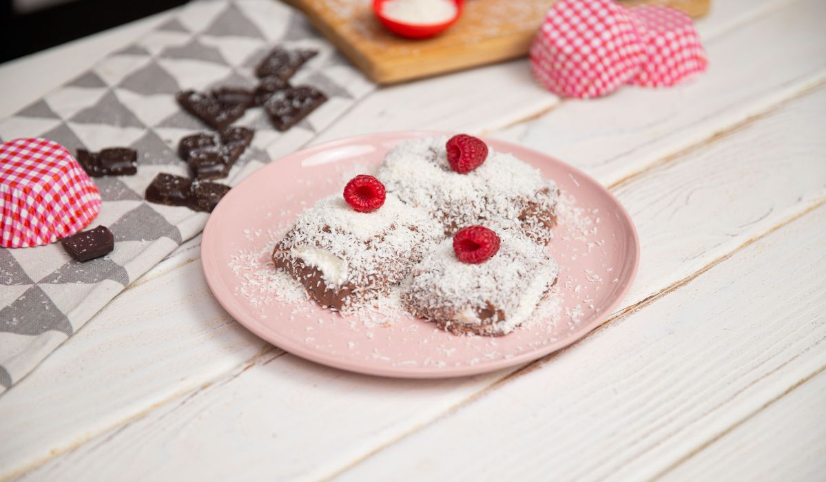 Irresistible chocolate-coconut rolls