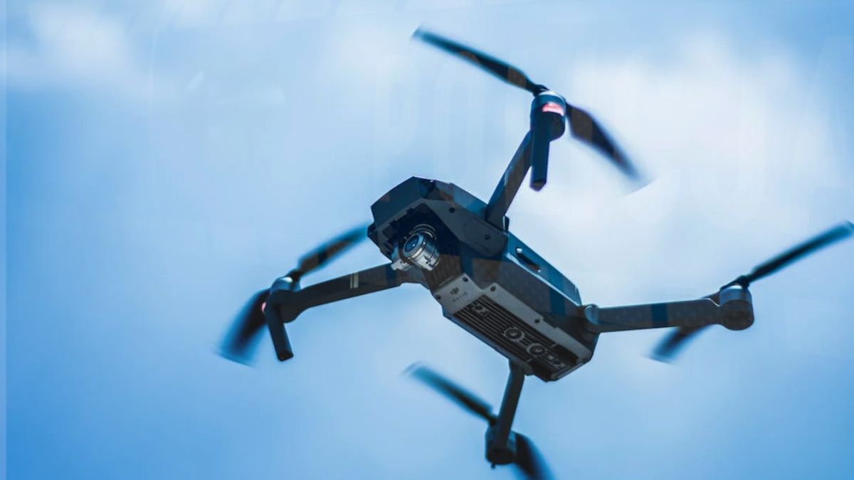 Policyjny dron w akcji.