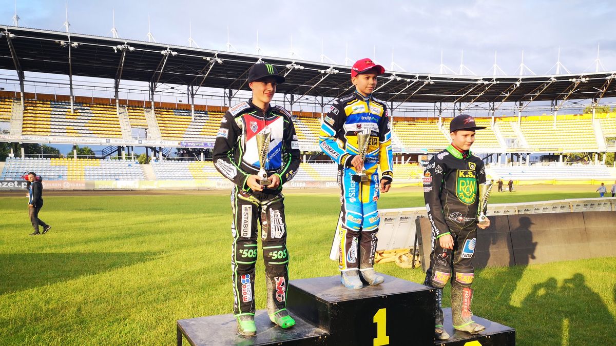 WP SportoweFakty / Marcin Malinowski / Na zdjęciu: Oskar Paluch na najwyższym stopniu podium