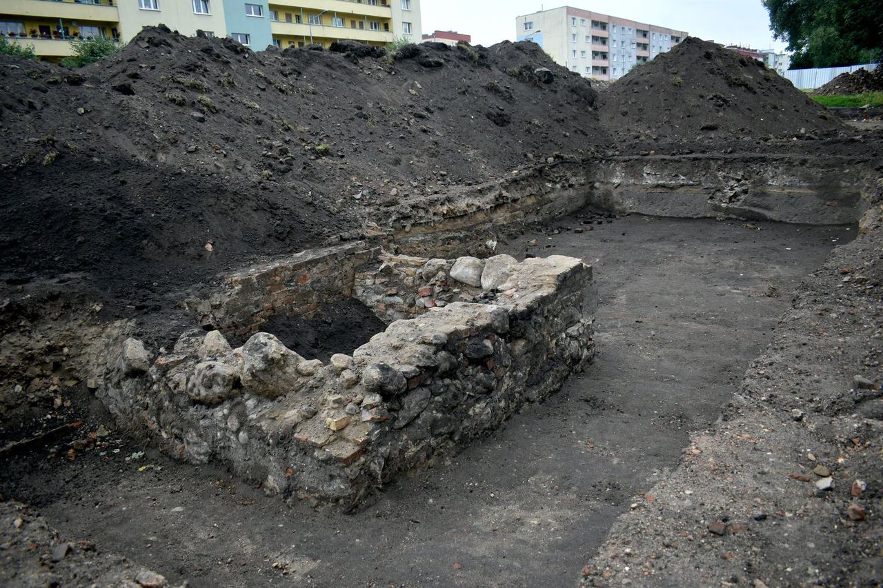 Wykopaliska archeologiczne na pl. Zwycięstwa w Pile