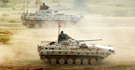Indie zmodernizują 693 BMP-2 Sarath