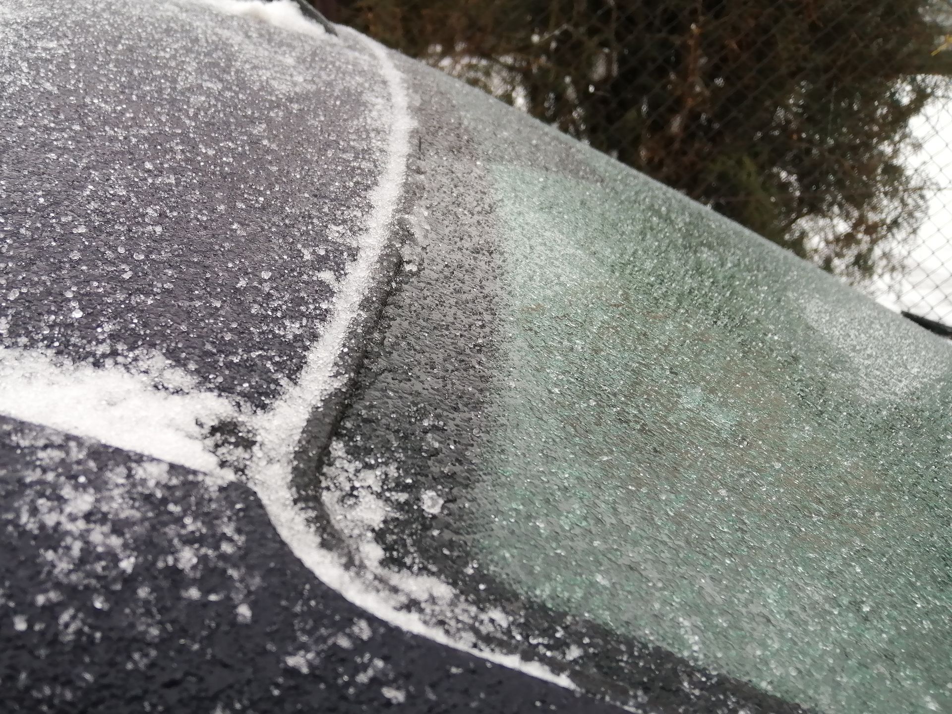 Odmrażacz i skrobaczka to podstawa