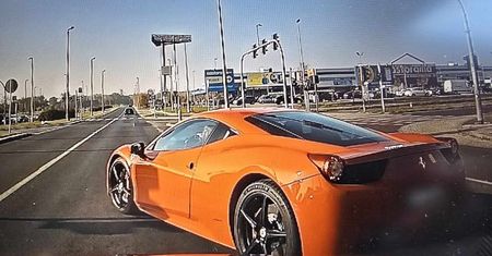 Kierowca ferrari zrobił to celowo. Policjanci dostali nagranie