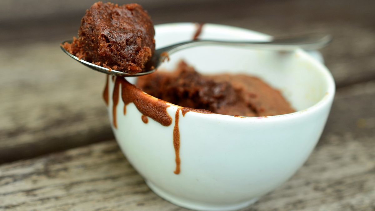 Wilgotne ciasto czekoladowe bez użycia piekarnika.